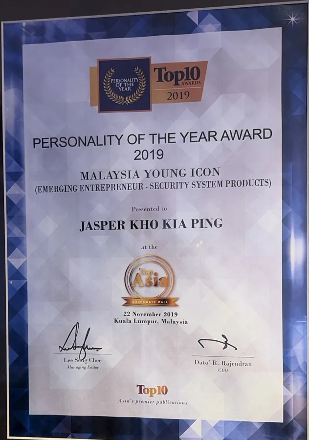 Top10 Awards 2019 Personality of the Year Award certificate presented to Jasper Kho Kia Ping